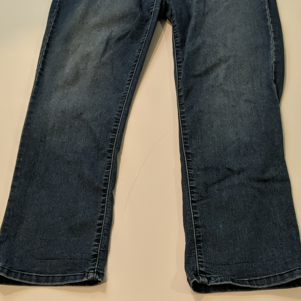 Elle size 8 straight jeans
